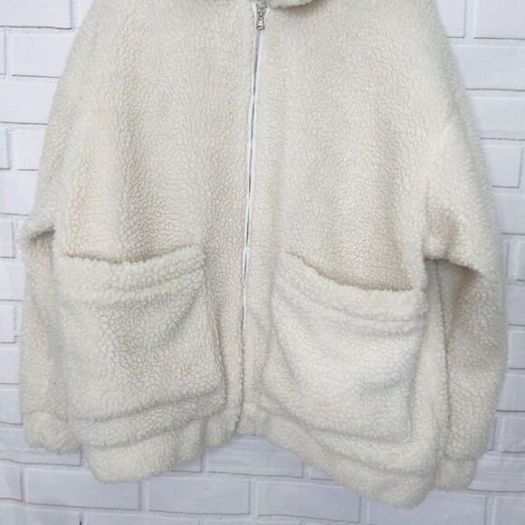 I. AM. GIA Teddy Pixie Coat Cream - Picture 10 of 16